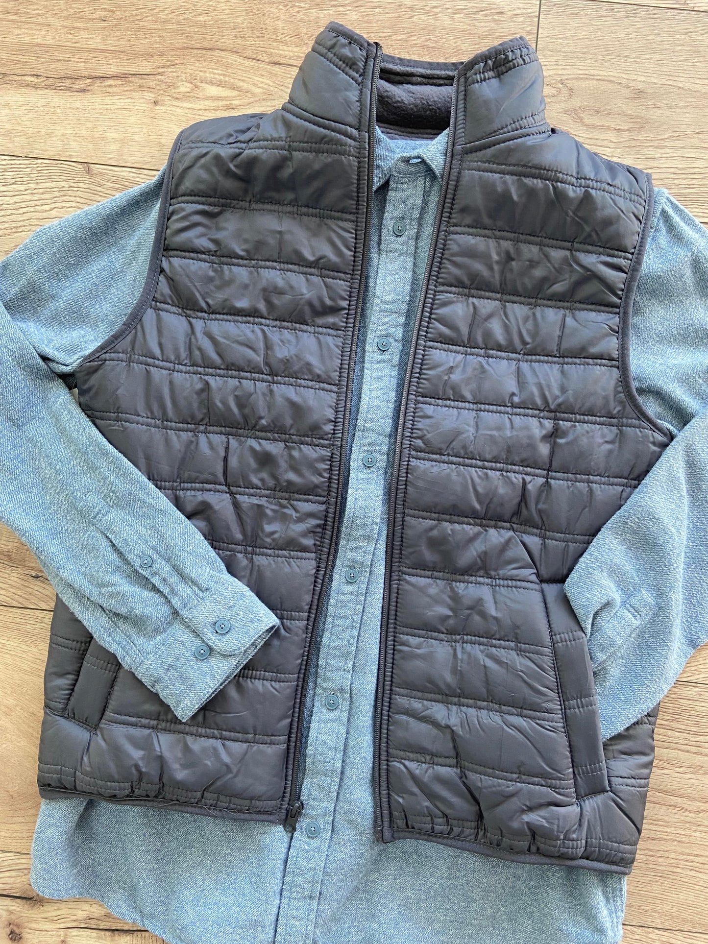 Men's Out and About Vest - Grey